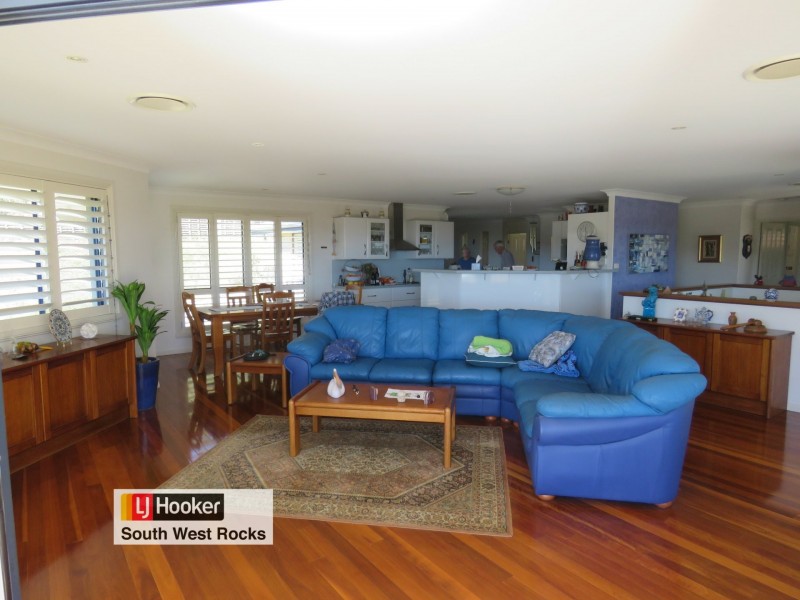 2 Salmon Circuit, South West Rocks NSW 2431