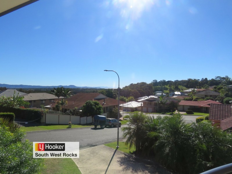 2 Salmon Circuit, South West Rocks NSW 2431