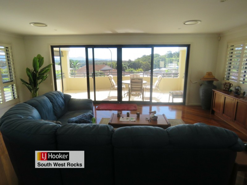 2 Salmon Circuit, South West Rocks NSW 2431