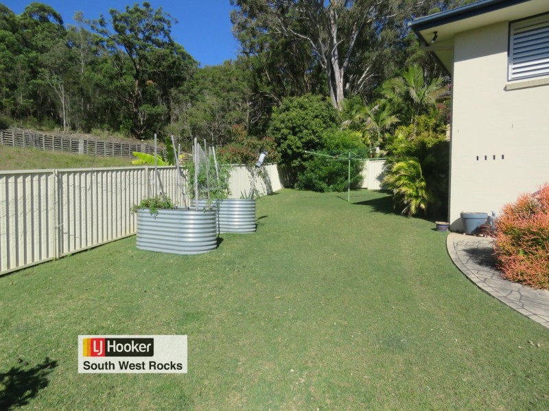 2 Salmon Circuit, South West Rocks NSW 2431