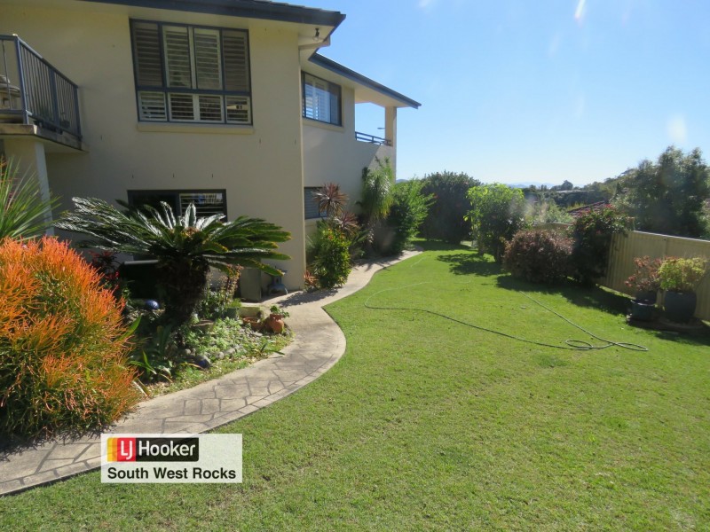 2 Salmon Circuit, South West Rocks NSW 2431