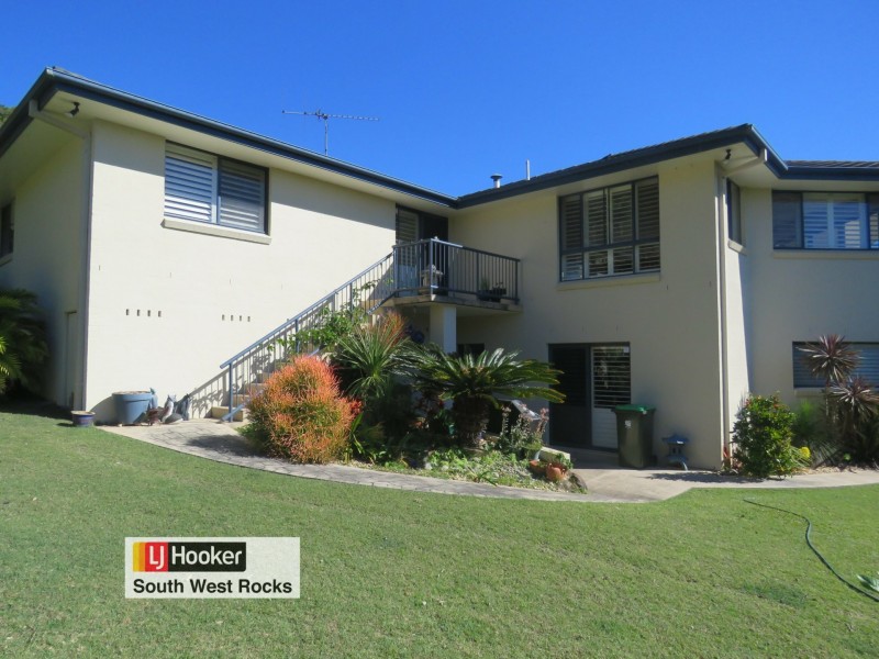 2 Salmon Circuit, South West Rocks NSW 2431