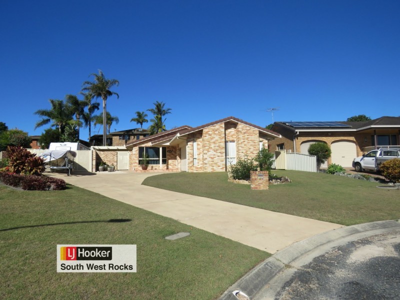 10 Palm Court, South West Rocks NSW 2431