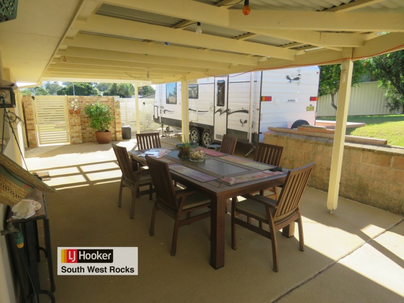10 Palm Court, South West Rocks NSW 2431