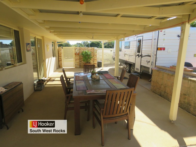 10 Palm Court, South West Rocks NSW 2431