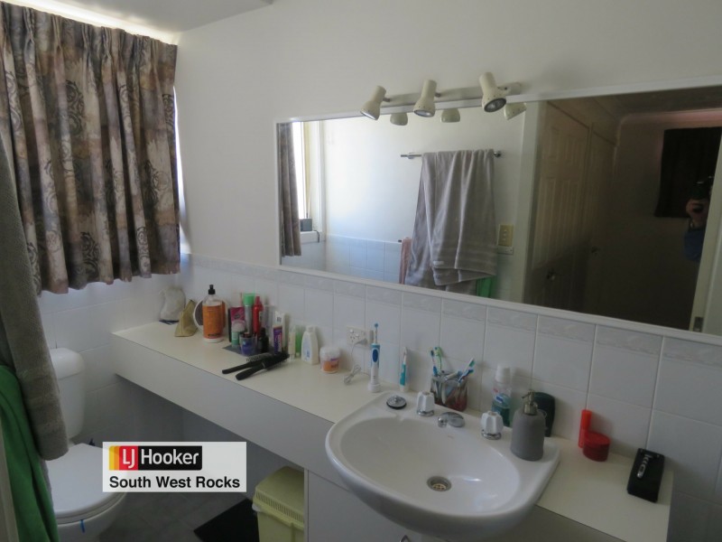 10 Palm Court, South West Rocks NSW 2431