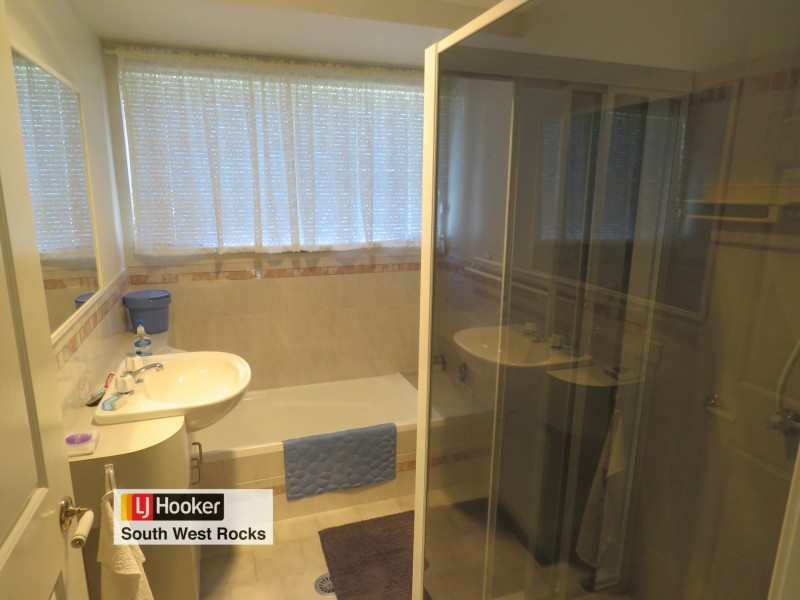 10 Palm Court, South West Rocks NSW 2431