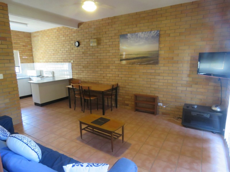 2/15 Landsborough Street, South West Rocks NSW 2431