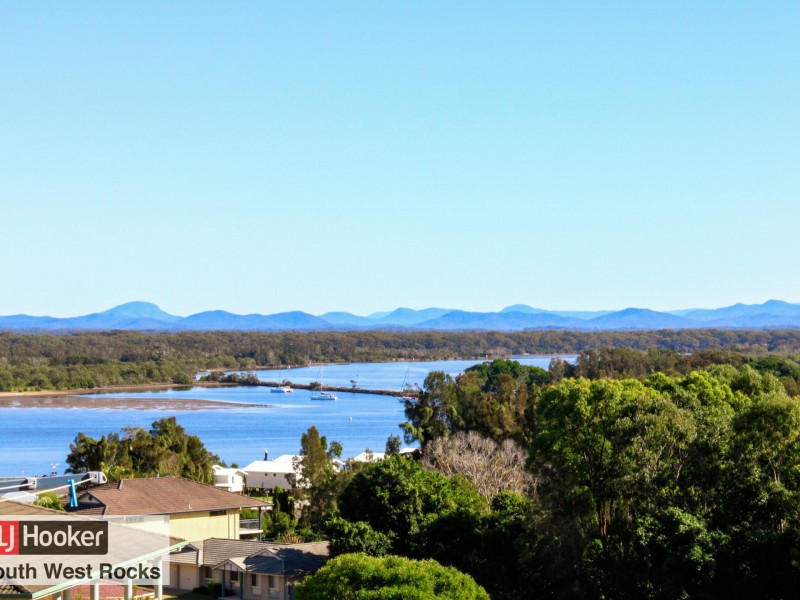 5 Salmon Circuit, South West Rocks NSW 2431