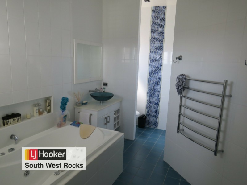 5 Salmon Circuit, South West Rocks NSW 2431