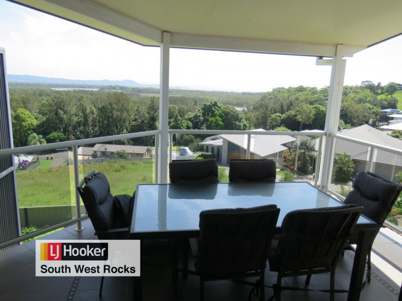 5 Salmon Circuit, South West Rocks NSW 2431