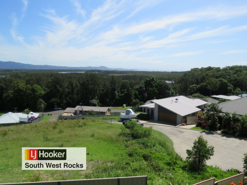 5 Salmon Circuit, South West Rocks NSW 2431