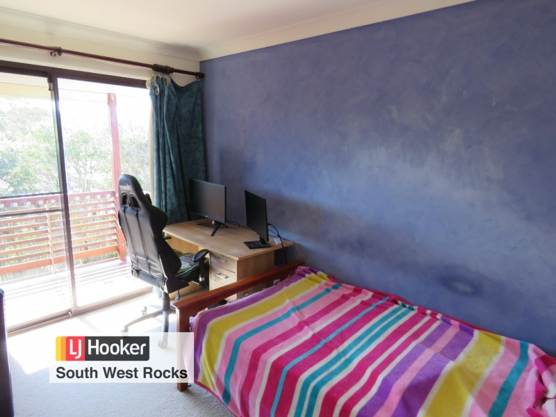 22 Emanuel Crescent, South West Rocks NSW 2431