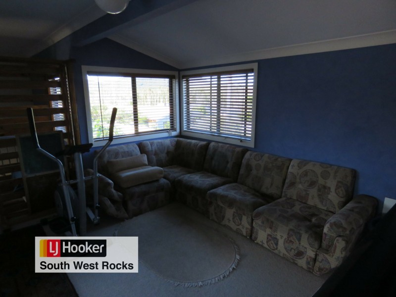 22 Emanuel Crescent, South West Rocks NSW 2431