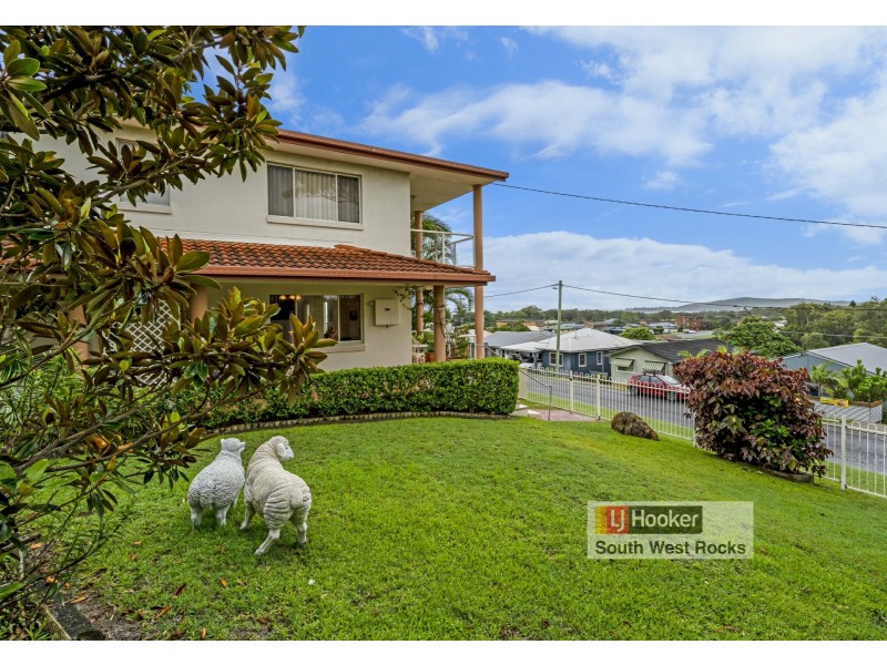 3-5 Sturt Street, South West Rocks NSW 2431