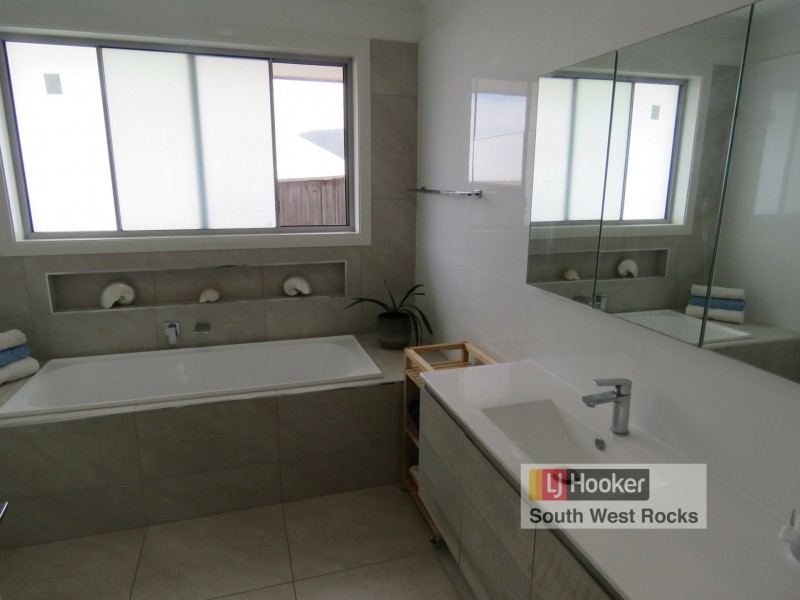 47 Belle OConnor Street, South West Rocks NSW 2431