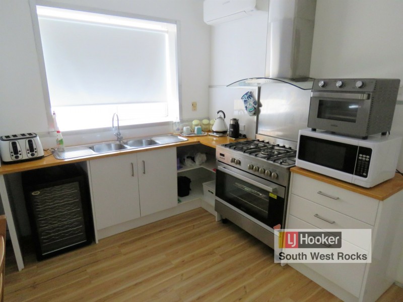 60 Phillip Drive, South West Rocks NSW 2431