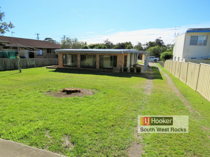 23 Phillip Drive, South West Rocks NSW 2431