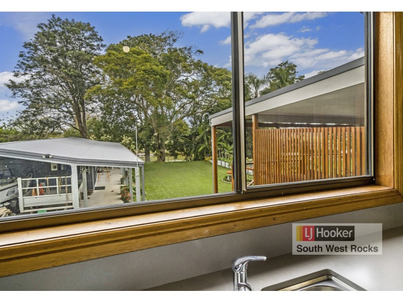 9 Hat Head Road, Kinchela NSW 2440