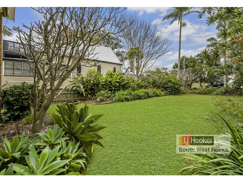 9 Hat Head Road, Kinchela NSW 2440