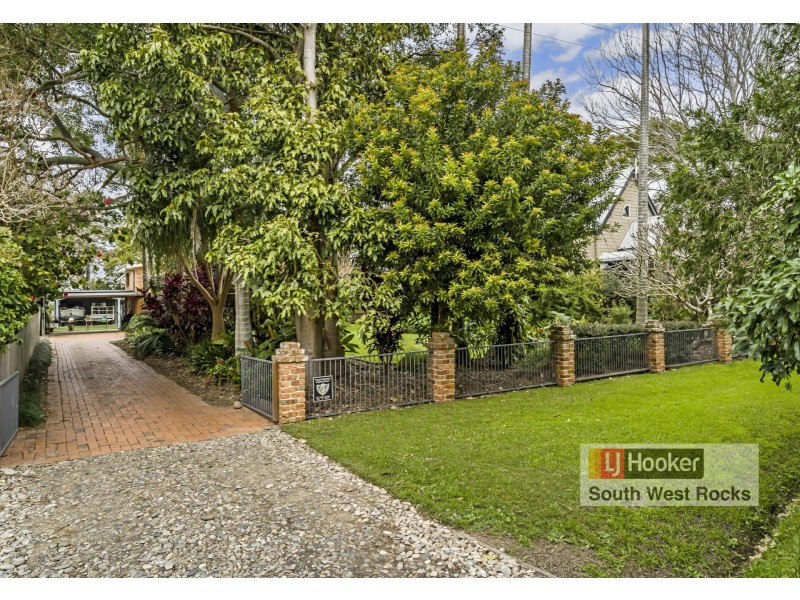 9 Hat Head Road, Kinchela NSW 2440