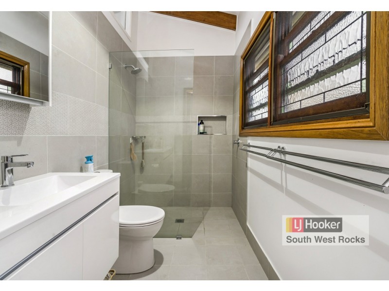 9 Hat Head Road, Kinchela NSW 2440