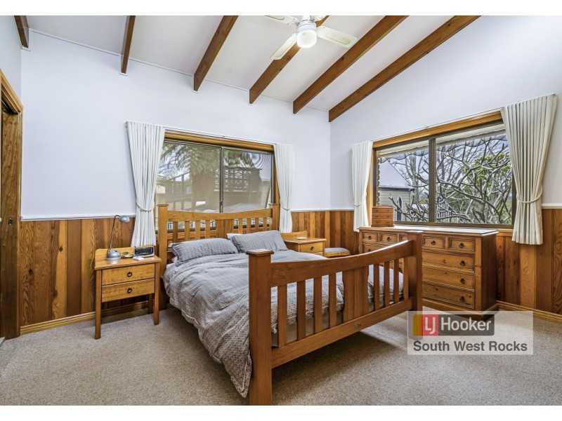 9 Hat Head Road, Kinchela NSW 2440