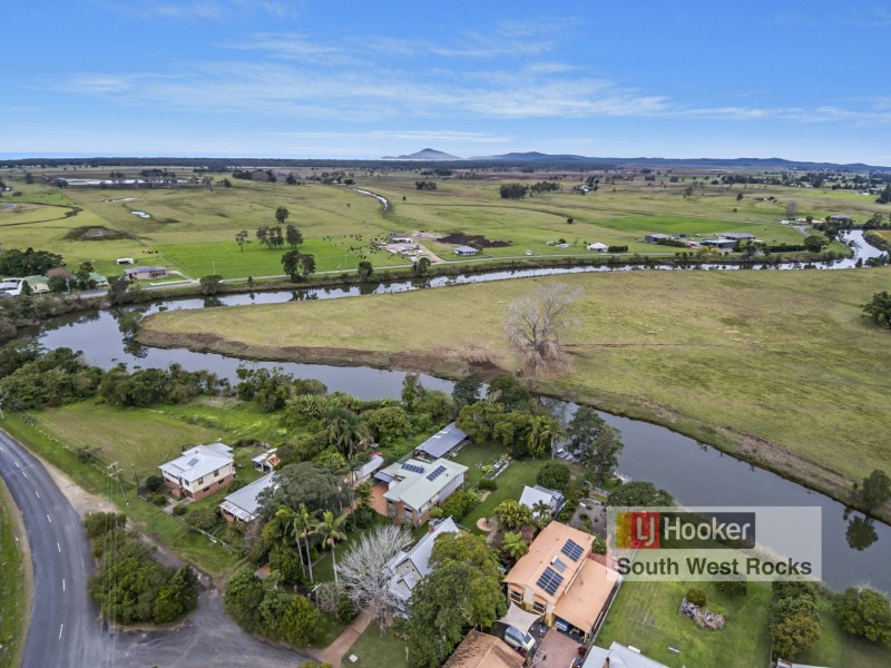 9 Hat Head Road, Kinchela NSW 2440
