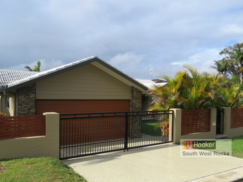13 Lionel Hogan Street, South West Rocks NSW 2431