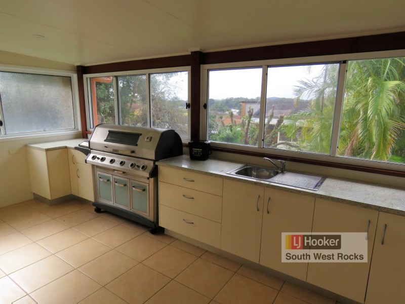 13 Lionel Hogan Street, South West Rocks NSW 2431