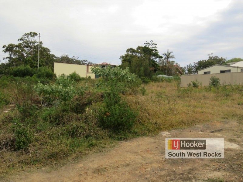 9 Links View Crescent, South West Rocks NSW 2431