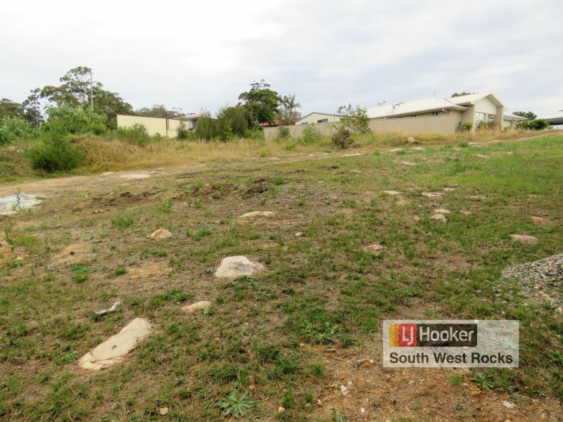 9 Links View Crescent, South West Rocks NSW 2431