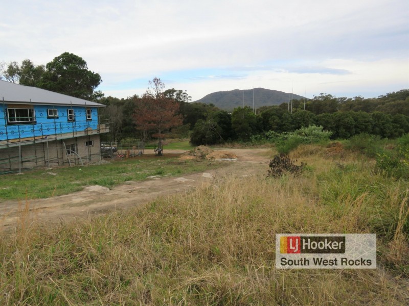 9 Links View Crescent, South West Rocks NSW 2431