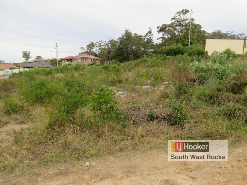 9 Links View Crescent, South West Rocks NSW 2431