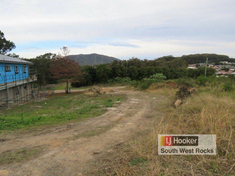 9 Links View Crescent, South West Rocks NSW 2431