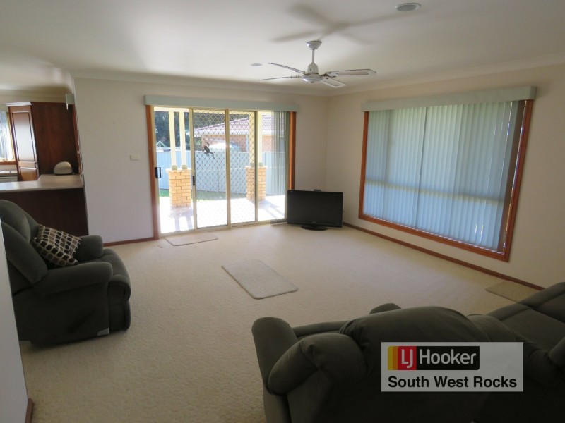 1 Les Gilligan Place, South West Rocks NSW 2431