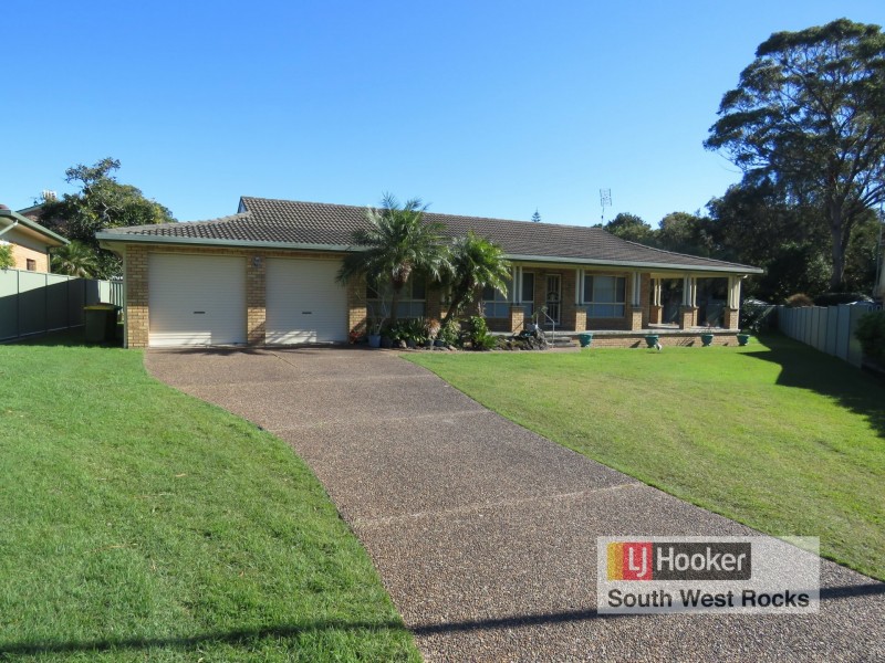 1 Les Gilligan Place, South West Rocks NSW 2431
