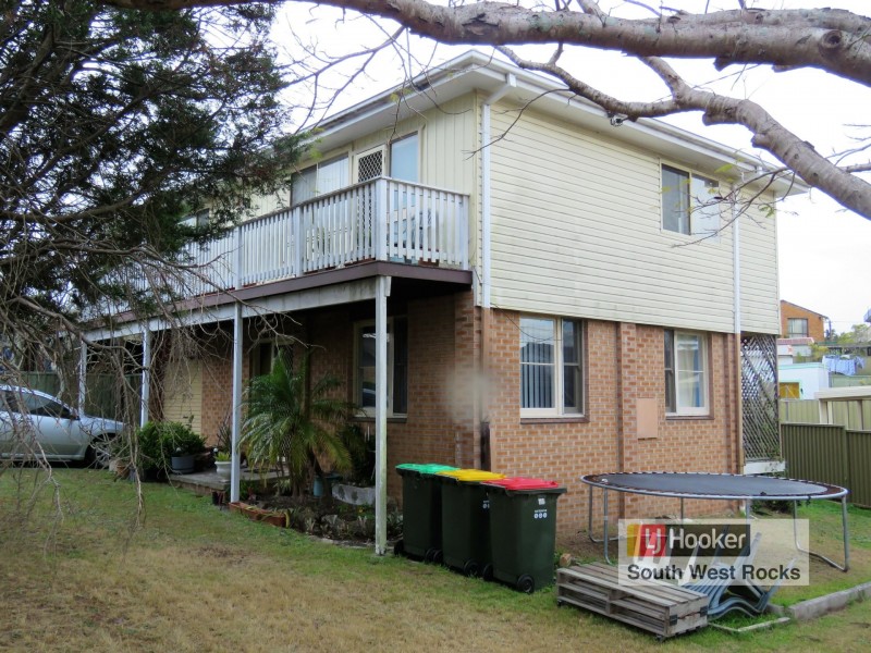 5 Goolagong Crescent, South West Rocks NSW 2431