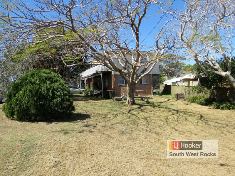 5 Goolagong Crescent, South West Rocks NSW 2431