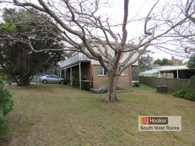 5 Goolagong Crescent, South West Rocks NSW 2431
