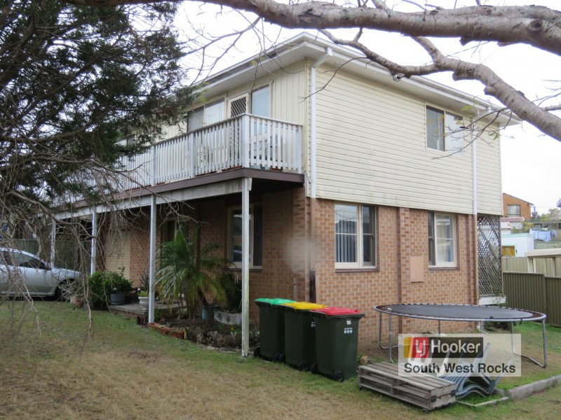 5 Goolagong Crescent, South West Rocks NSW 2431