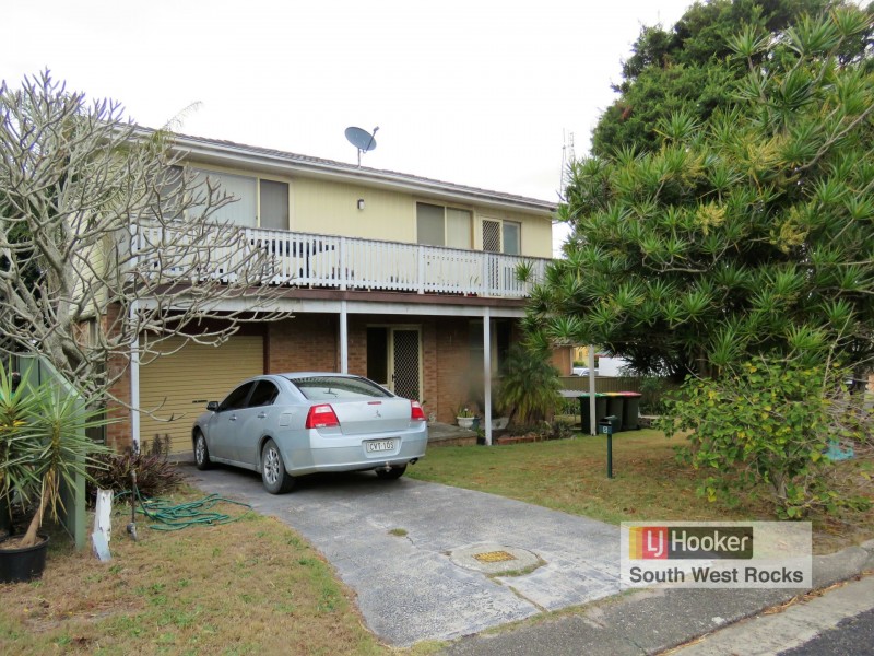 5 Goolagong Crescent, South West Rocks NSW 2431