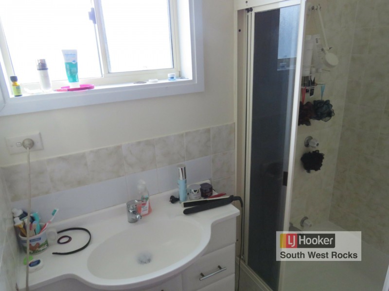 5 Goolagong Crescent, South West Rocks NSW 2431