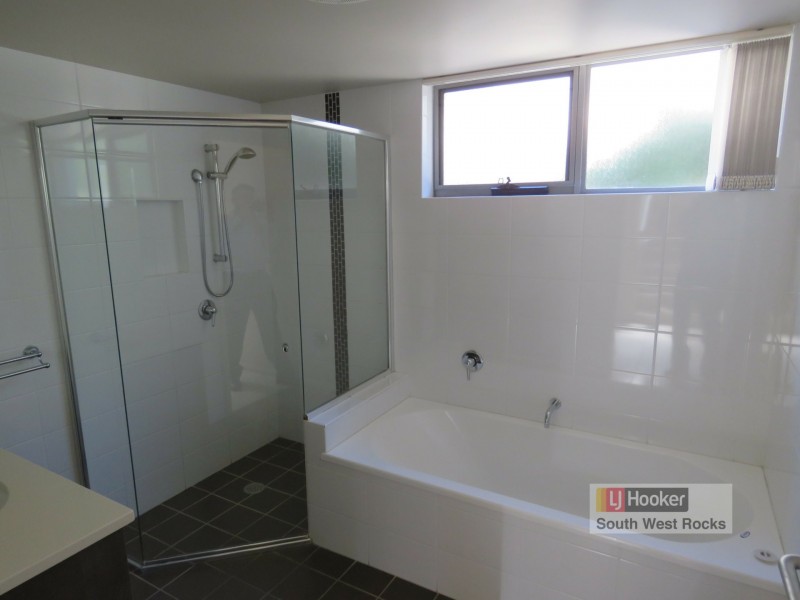 35A Memorial Avenue, South West Rocks NSW 2431