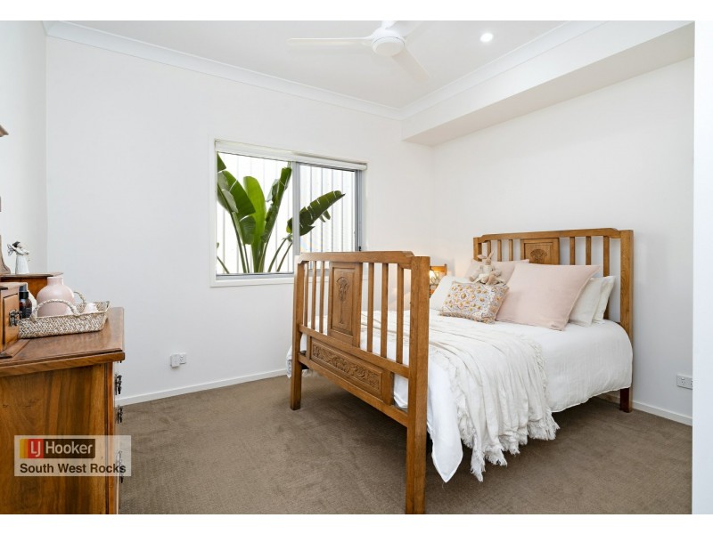 20 Waianbar Avenue, South West Rocks NSW 2431