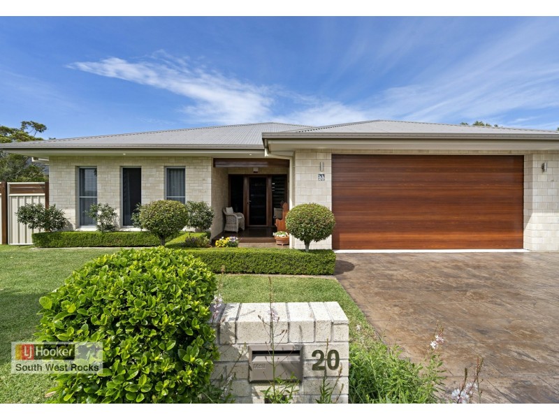 20 Waianbar Avenue, South West Rocks NSW 2431