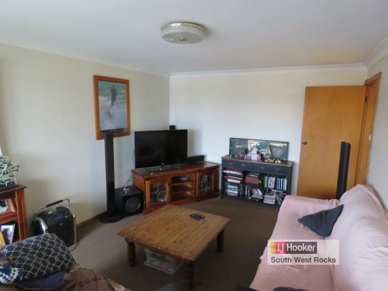 9 Emanuel Crescent, South West Rocks NSW 2431