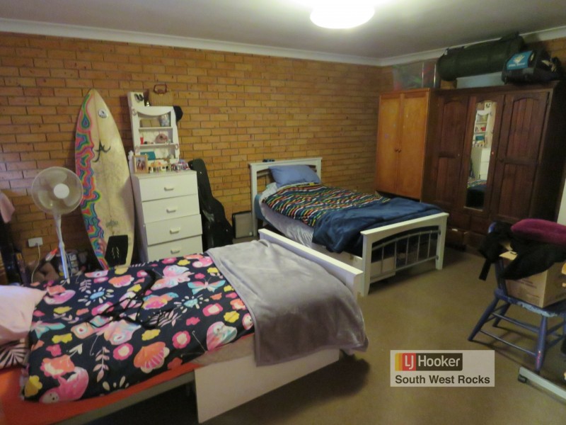 9 Emmanuel Crescent, South West Rocks NSW 2431