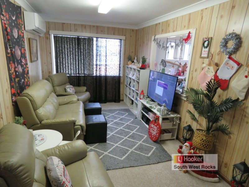 42 Belmore Street, Smithtown NSW 2440