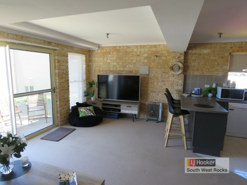 Unit 1/8-12 Paragon Avenue, South West Rocks NSW 2431